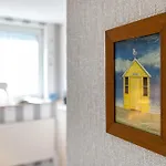 Gaestezimmer Mitten In 招待所 Mittelangeln
