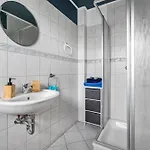 招待所 Gaestezimmer Mitten In