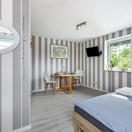 Gaestezimmer Mitten In *